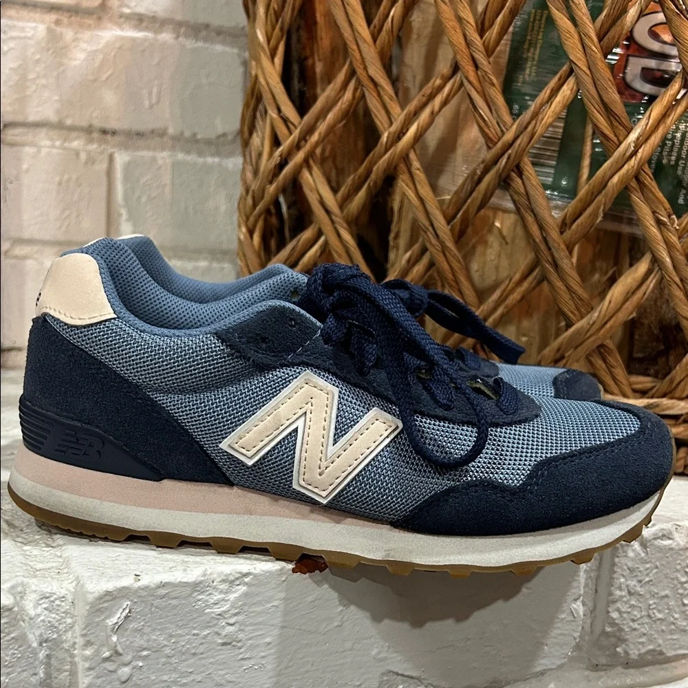 New Balance Navy and Pink Casual Sneakers - Picture 1 of 5